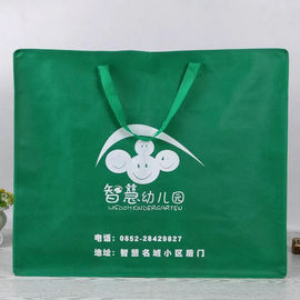 Κίνα Βαθιά - πράσινες τσάντες υφάσματος ταξιδιού μη υφαμένες με την τοποθετημένη σε στρώματα πλήρη εκτύπωση χρώματος προμηθευτής